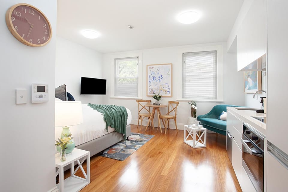 Art Deco Designer Studio in Lewisham Apartment in Marrickville