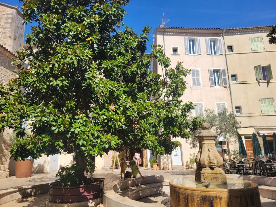 appartement T2 sur le port Apartment in La Ciotat