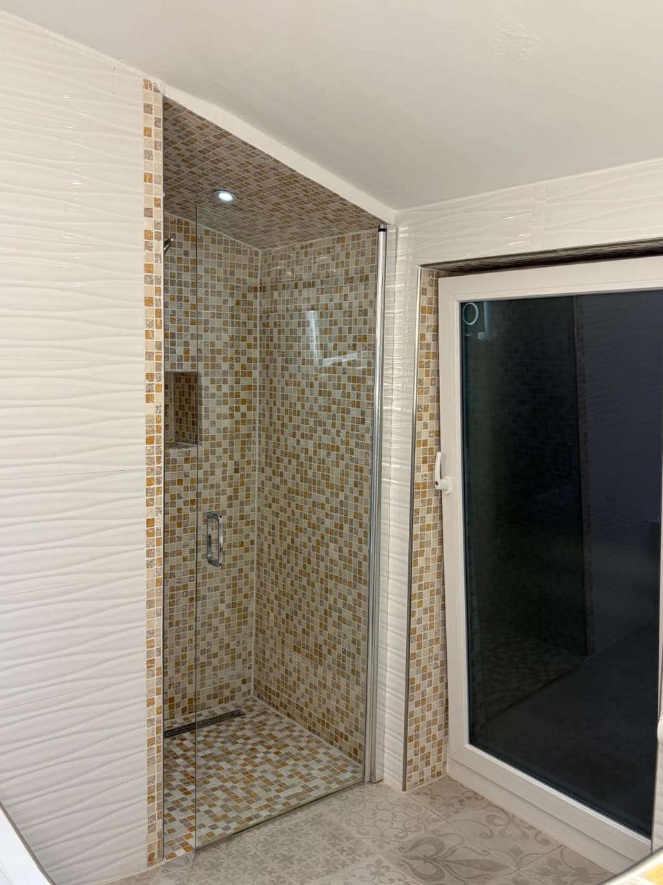 Sleep2Fly Hamburg-Airport Vacation rental in Hamburg