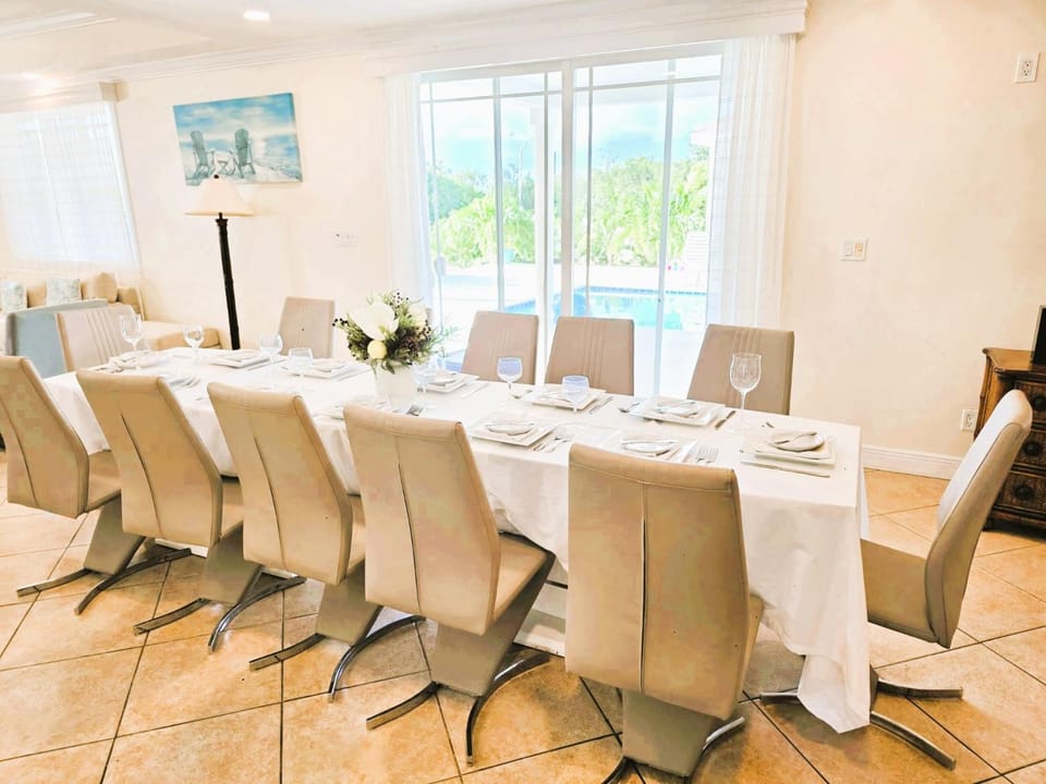 Dining area, Dinner