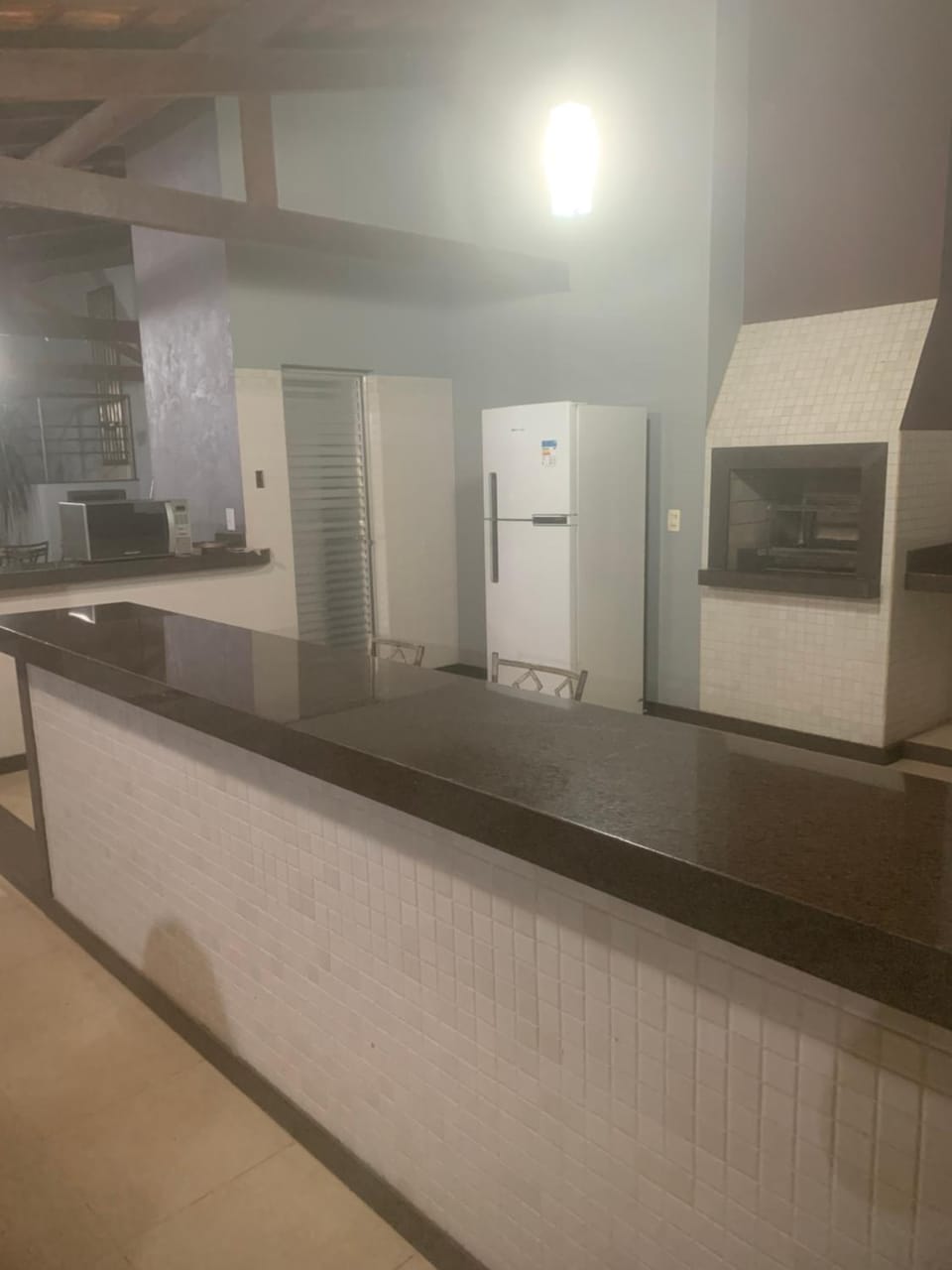Kitchen or kitchenette, minibar, oven