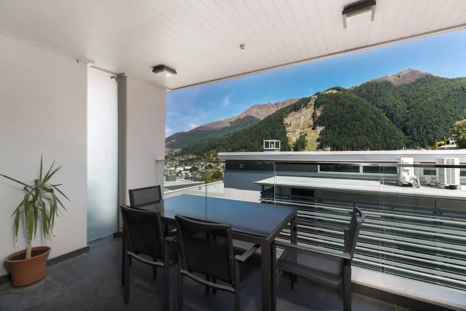 Travellers Oasis, Central Queenstown Apartment in Queenstown