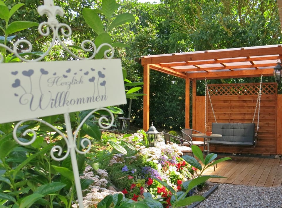 Garden, Balcony/Terrace