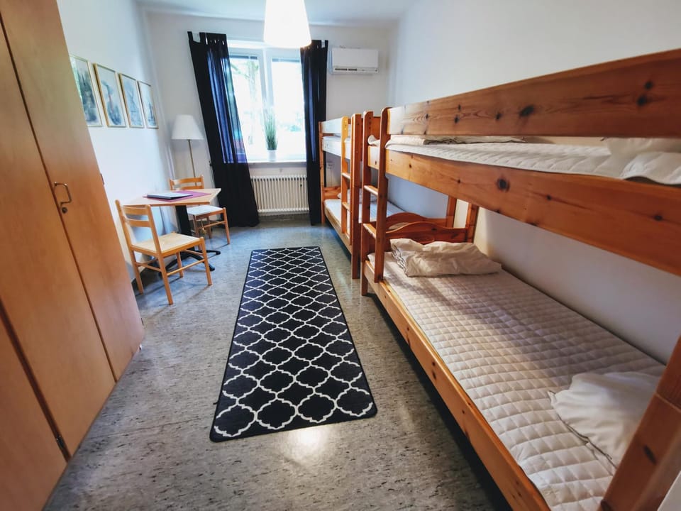 Day, Summer, Photo of the whole room, Bedroom, Garden view, bunk bed