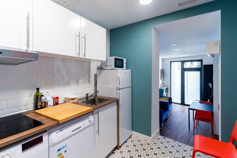 Kitchen or kitchenette