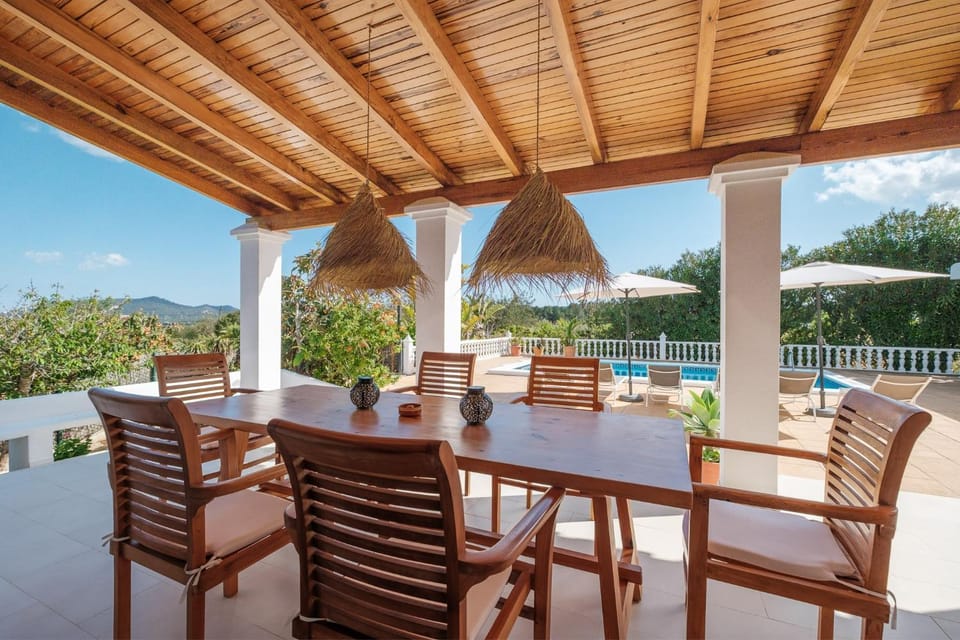 Property building, Balcony/Terrace, Living room