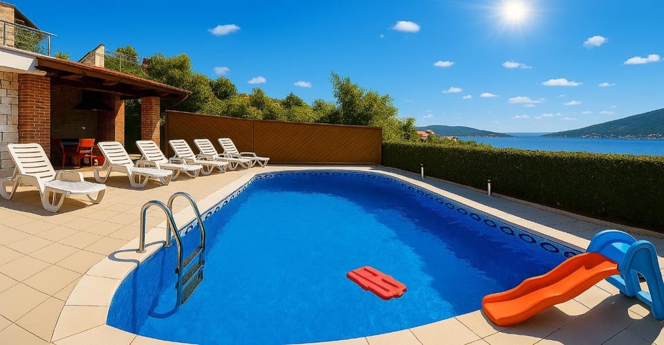 Villa Sea-N-Sun, 7 bedrooms & Pool, nearby Portonovi Marina. Villa in Kotor Municipality