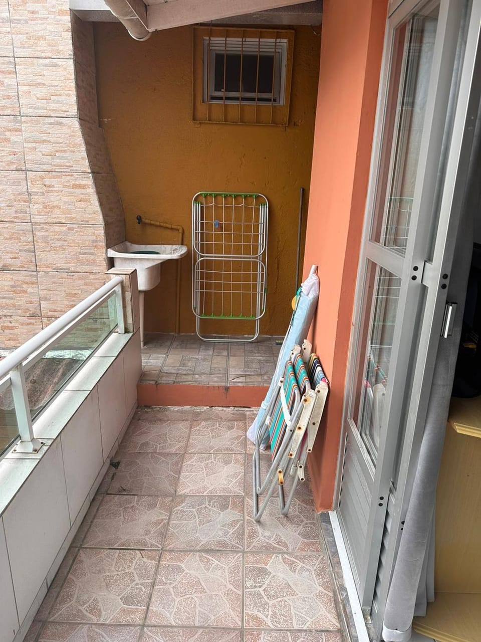 Apto com A/C, estacionamento, bem localizado Apartment in Florianopolis