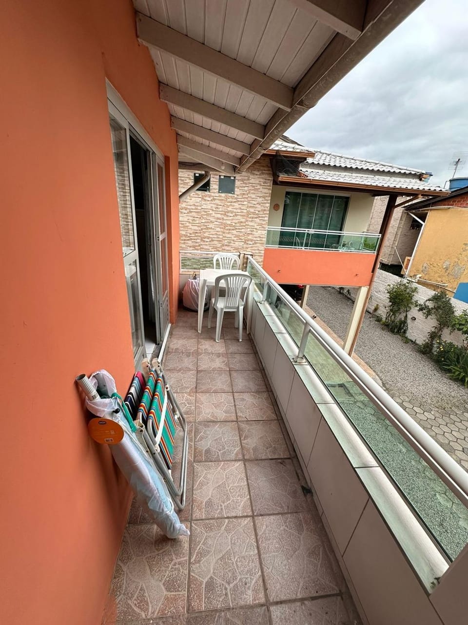Apto com A/C, estacionamento, bem localizado Apartment in Florianopolis