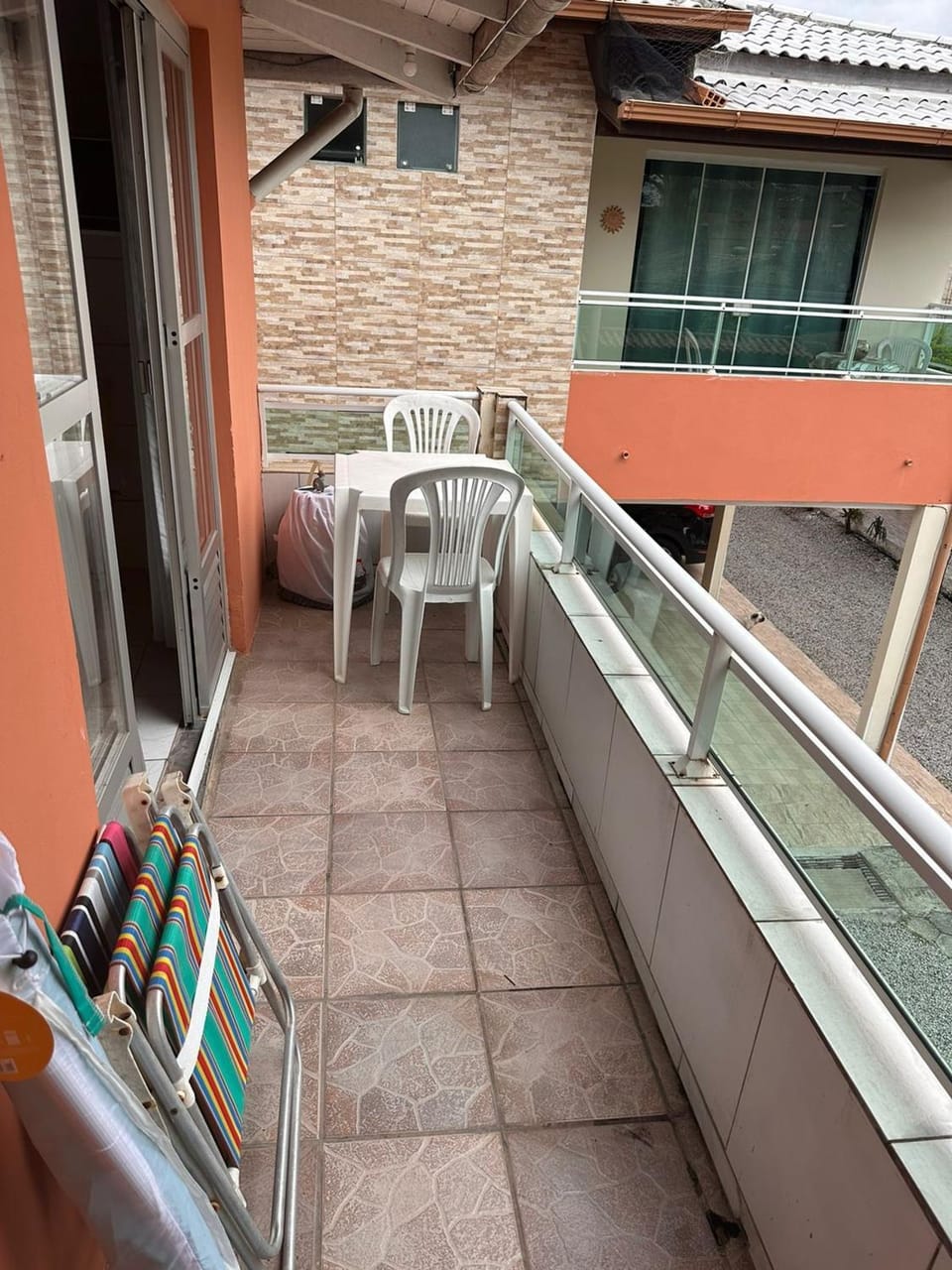 Apto com A/C, estacionamento, bem localizado Apartment in Florianopolis
