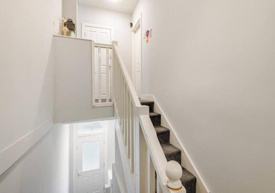 The Central Suite Blackpool-Best Holiday Letting Home in Blackpool Apartment in Blackpool