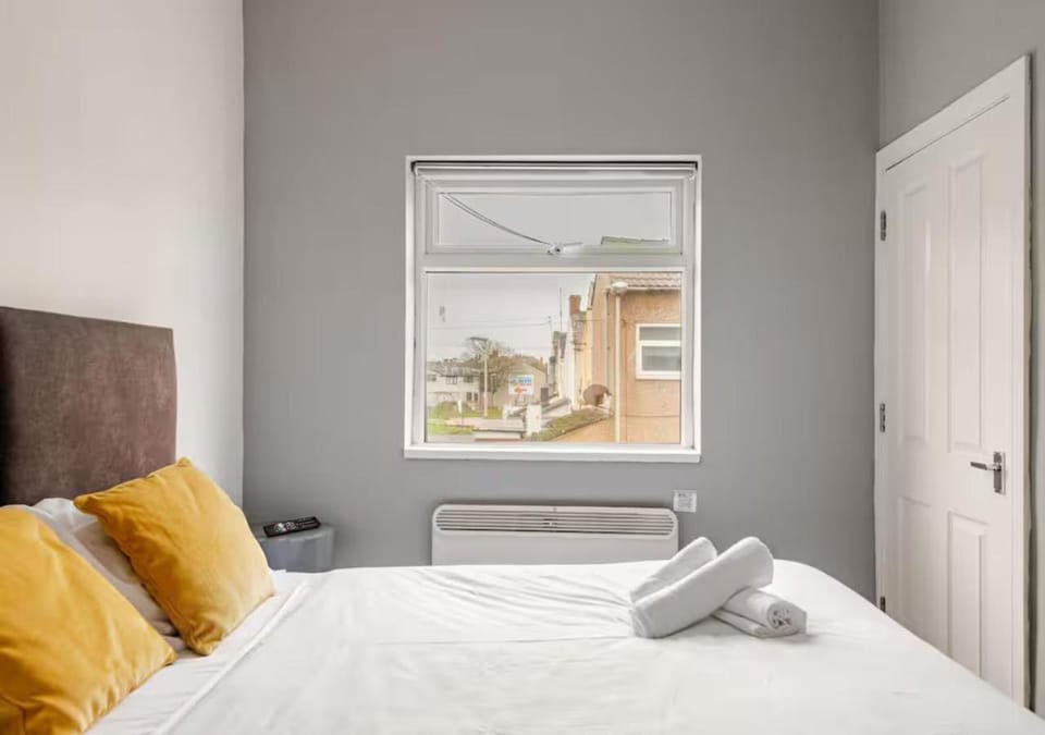 Bed, View (from property/room), Bedroom