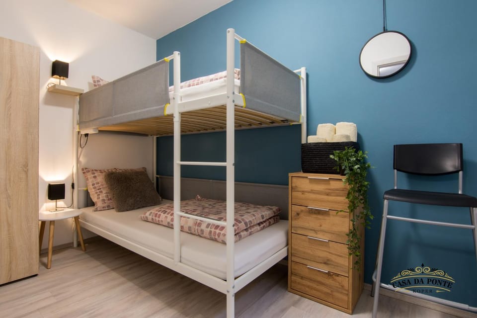 bunk bed
