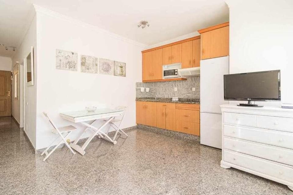 TV and multimedia, Kitchen or kitchenette, Dining area, minibar, stove