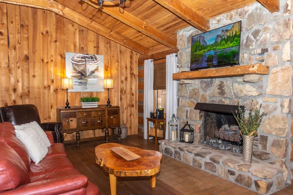 Ruby's Lake House House in Sevierville