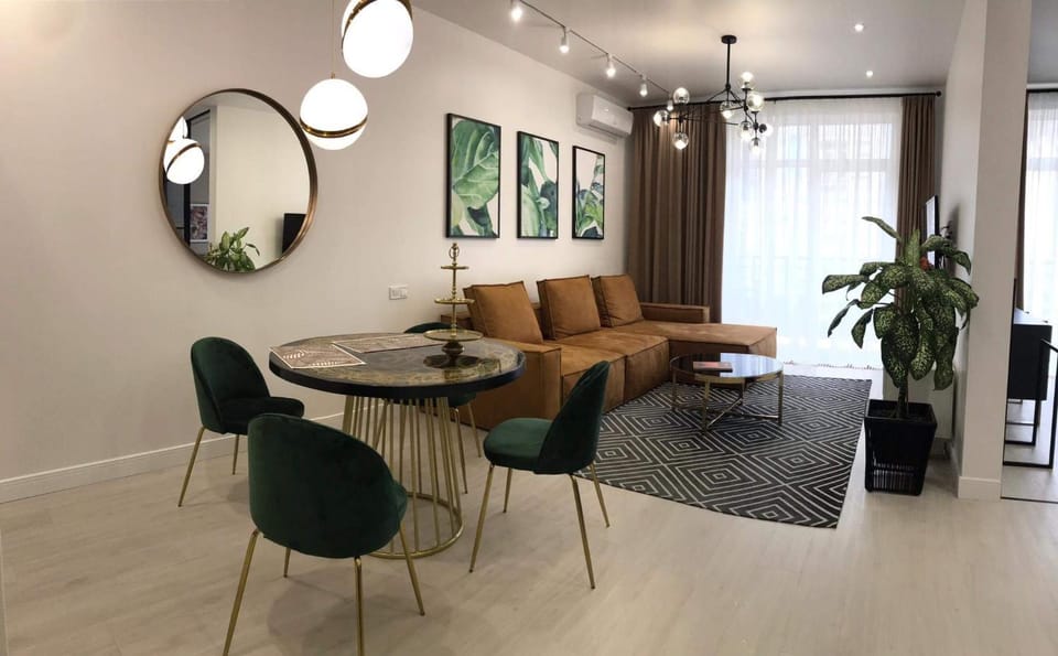 Living room, Seating area, Dining area