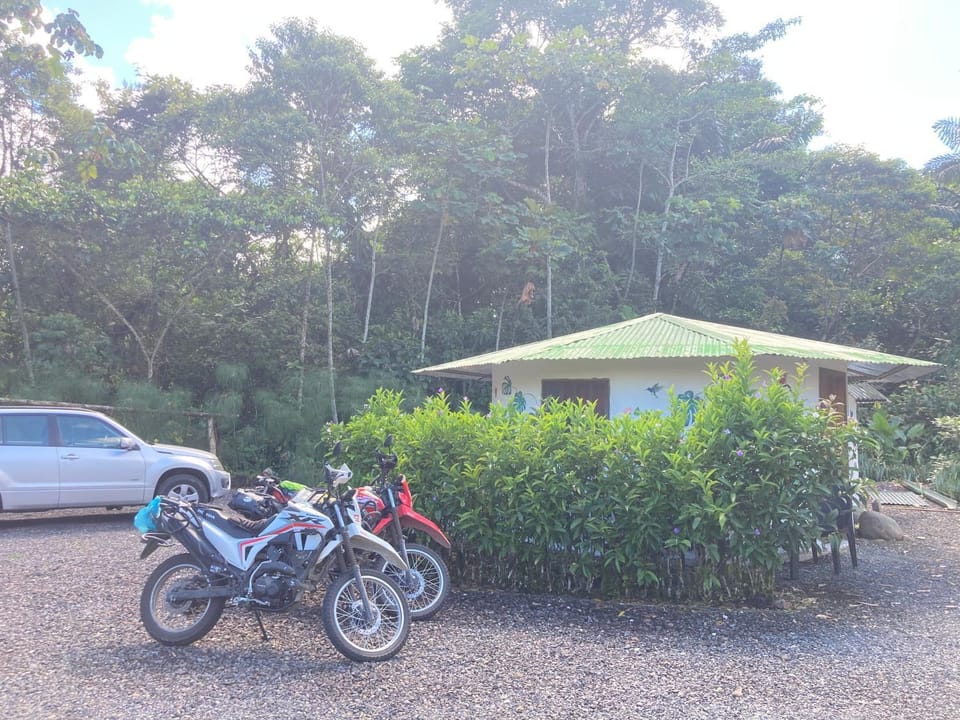 Garden view, Parking