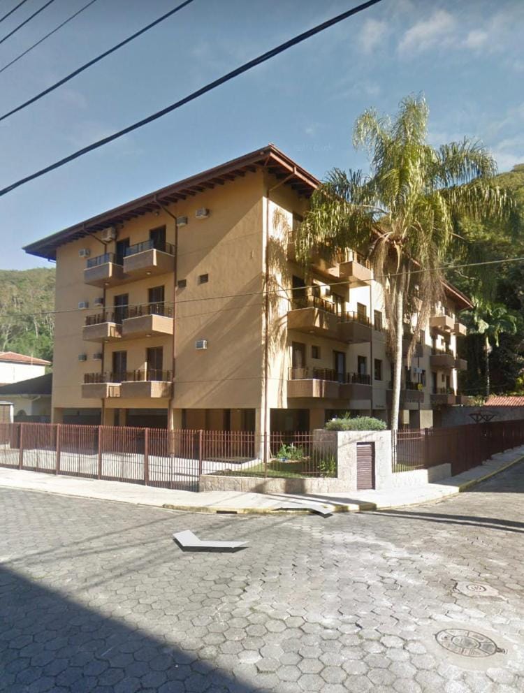 Edifício Piemontês - a 200 metros da Praia Grande Ubatuba SP Apartment in Ubatuba
