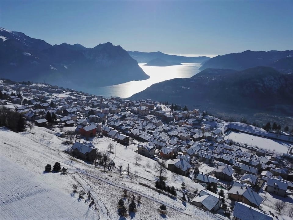Mountain and Iseo Lake Mountain Lake Iseo Hospitality Apartment in Province of Brescia