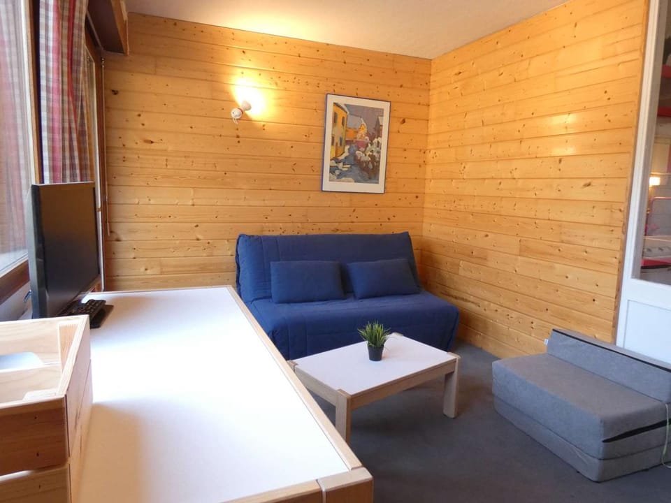Charmant studio à 1er étage, 4 pers., balcon, salle fitness, park, ski, jacuzzi - St Lary Soulan - FR-1-457-252 Apartment in Saint-Lary-Soulan