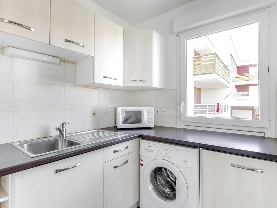 Biscarrosse Plage - T2 avec Parking, Balcon et 4 Couchages - FR-1-521-92 Apartment in Biscarrosse
