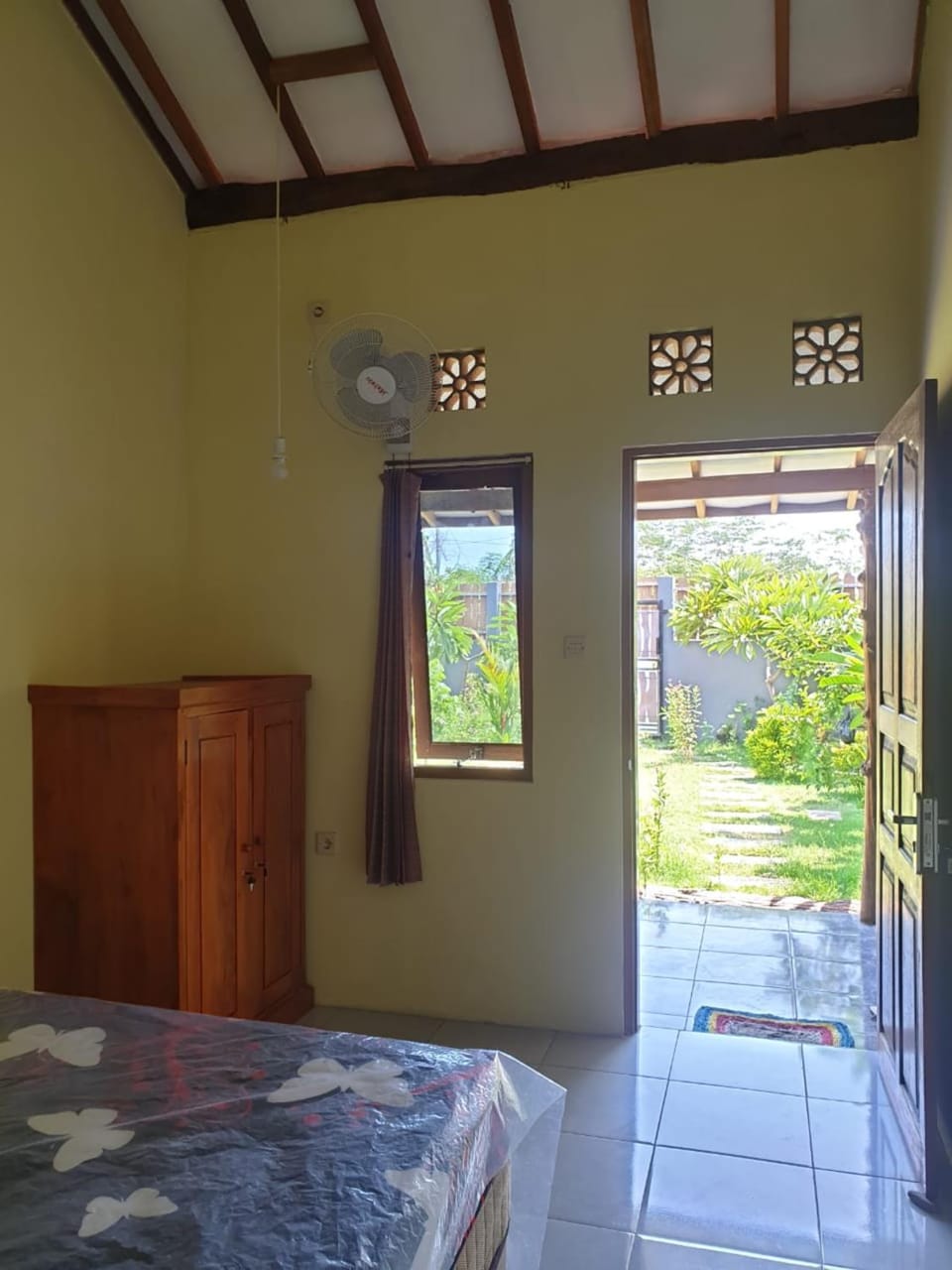 Bathroom, Photo of the whole room