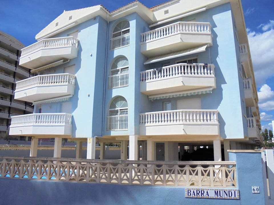 Property building, Facade/entrance, Off site