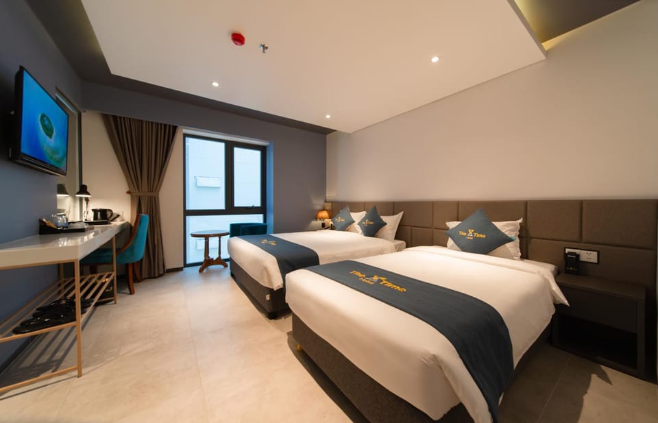 Bed, TV and multimedia