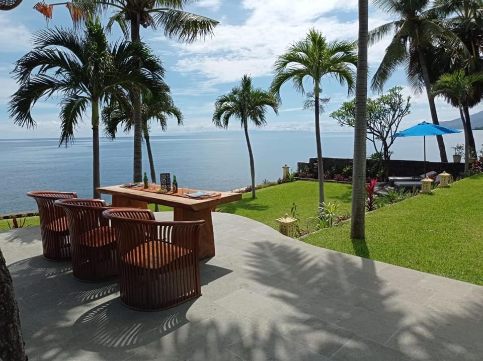 Absolute Beachfront Private Villa sleeps 6 with Infinity Pool on 1200m2 of Tropical Land Villa in Karangasem Regency