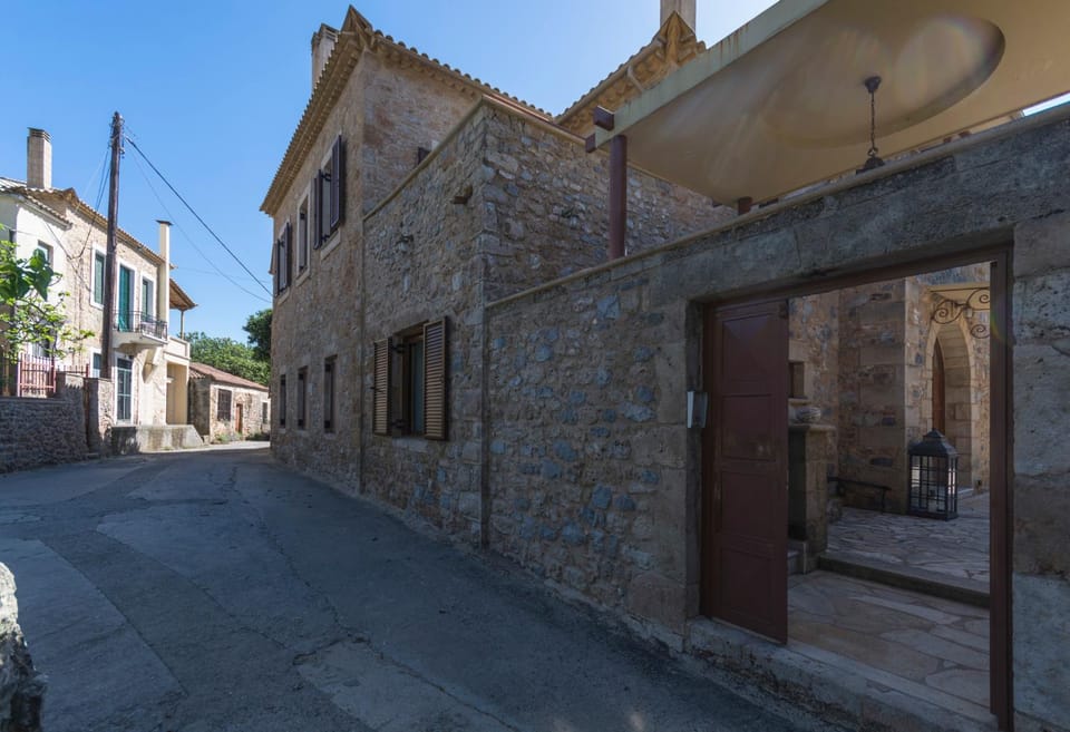 Stone House Messinia House in Messenia