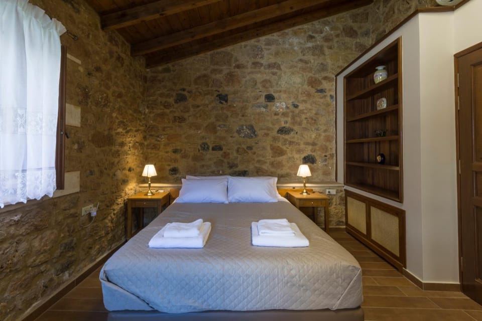 Stone House Messinia House in Messenia