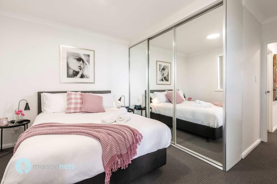 Bed, Bedroom, wardrobe