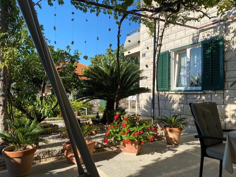 Apartment Jagoda 4+0 Apartment in Split-Dalmatia County
