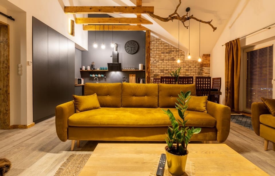 Living room, Seating area, Dining area, fireplace