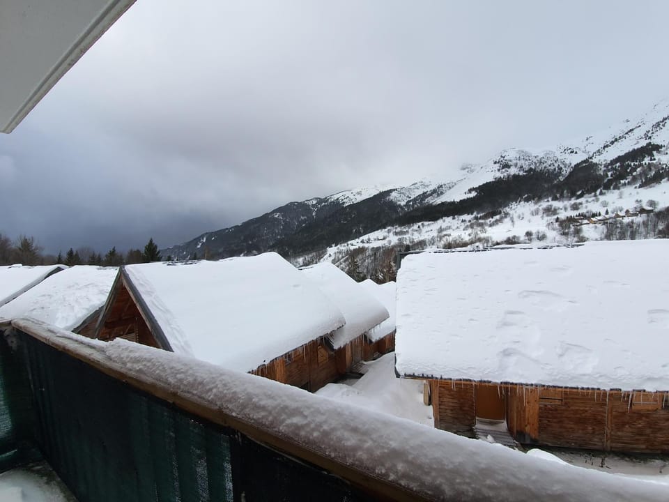Property building, Winter, Mountain view