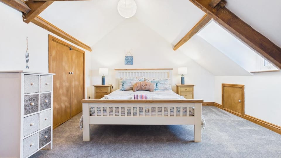 Shell Cottage - 2 Bedroom Holiday Home - Tenby House in Wales
