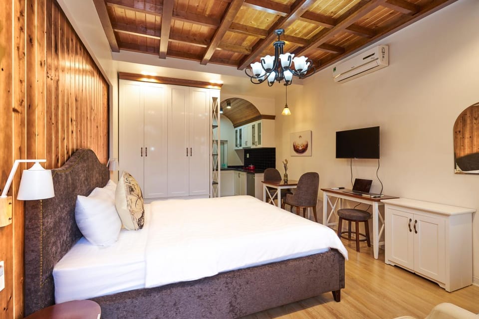 Little Colmar - Homestay & Pottery Studio Apartment in Laos