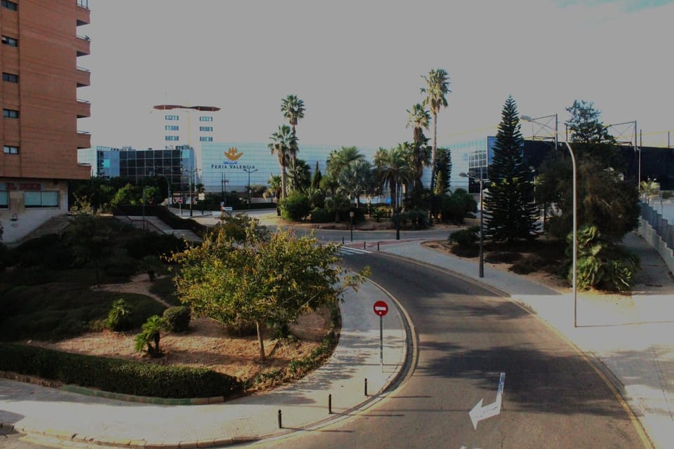 Off site, Day, Neighbourhood, Natural landscape, City view, Landmark view, Landmark view, Street view, Location
