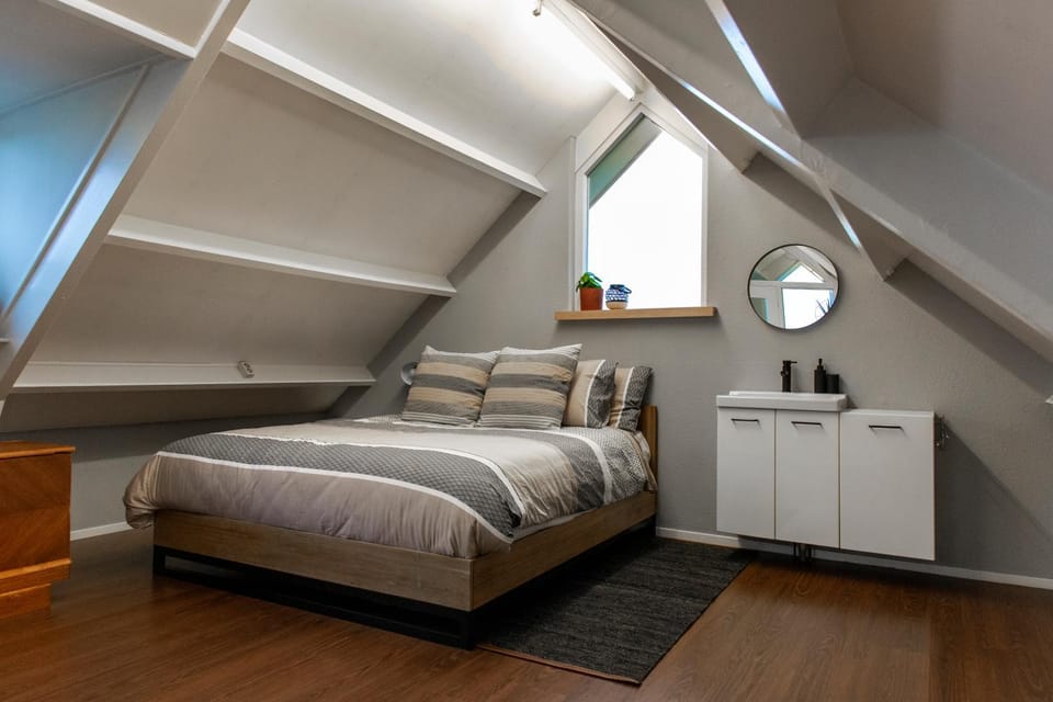 City & Nature-Amsterdam NextDoor Free parking 8 person 2 kitchens Bed and Breakfast in Amsterdam