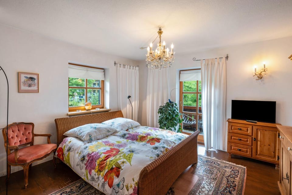 Living room, Bedroom