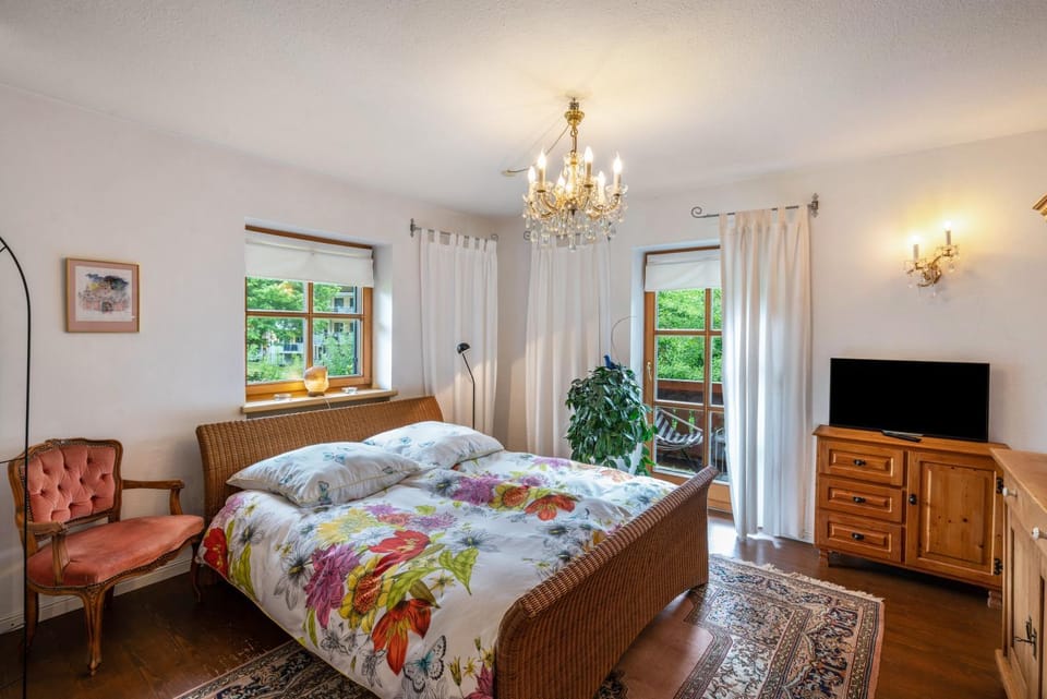 Living room, Bedroom