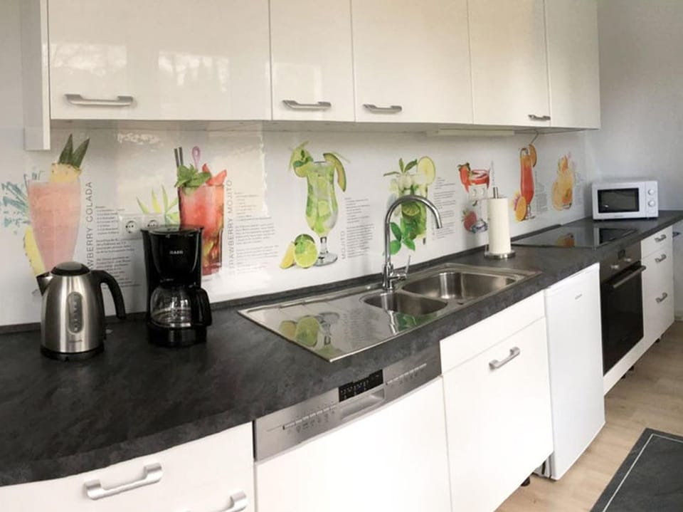 Kitchen or kitchenette, Living room