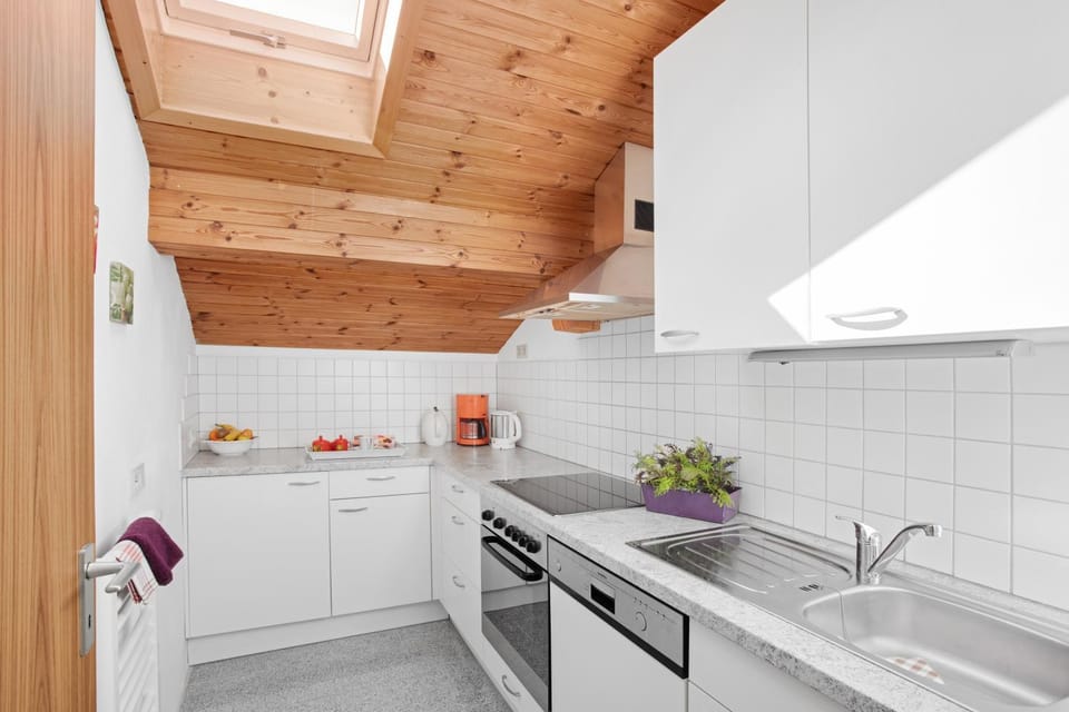 Property building, Kitchen or kitchenette, Living room