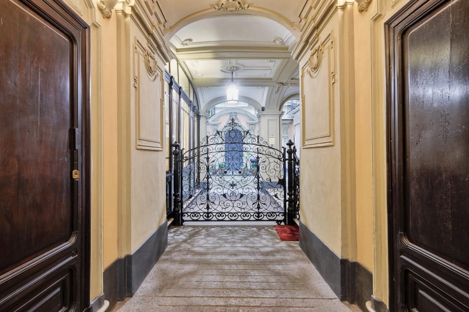 Inner courtyard view