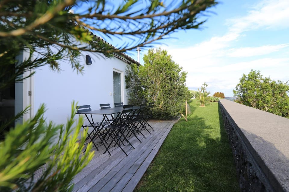 Garden, Dining area