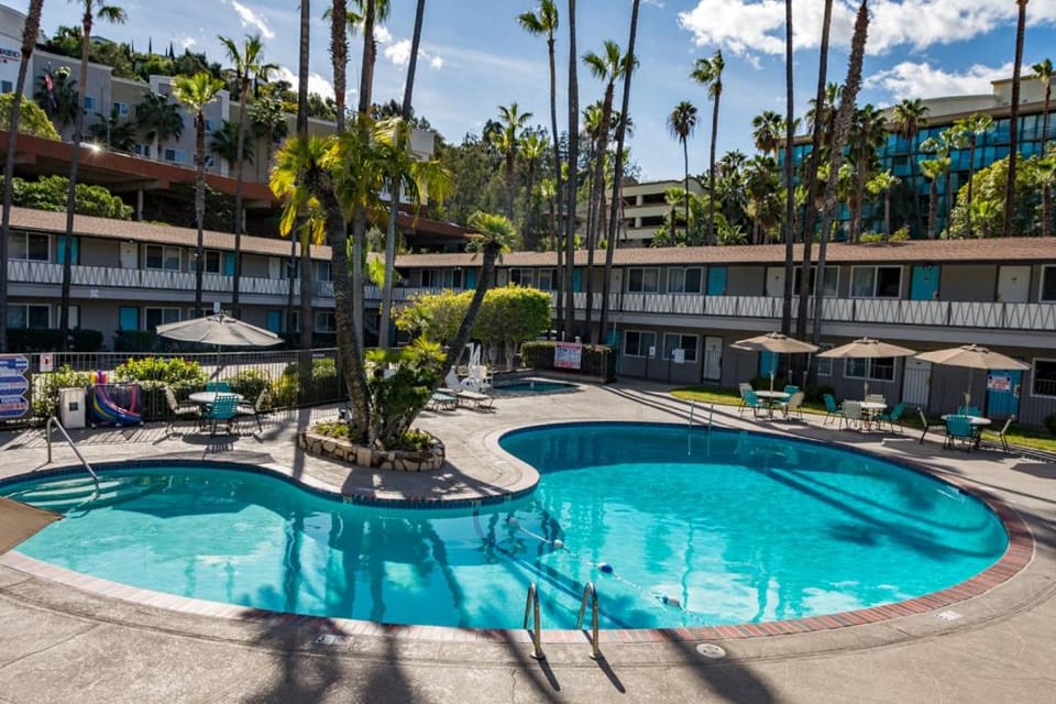Pool view, Swimming pool