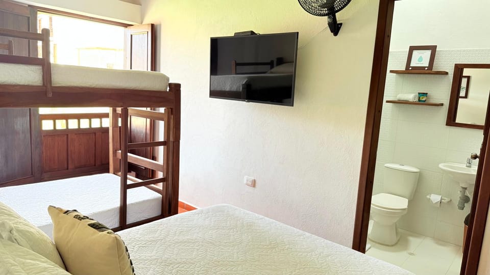Bed, Bedroom, bunk bed