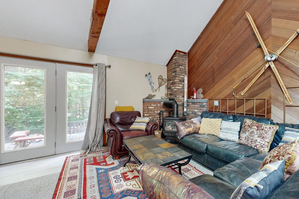 Whispering Brook Townhouse House in Glen