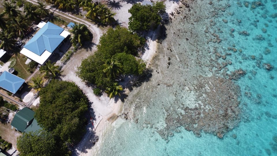 Property building, Natural landscape, Bird's eye view, Beach, Sea view