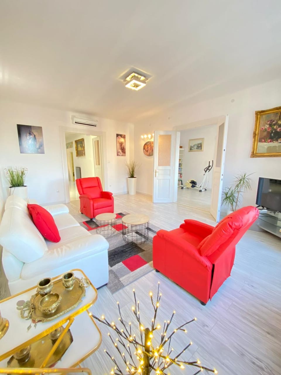 TV and multimedia, Living room, Seating area